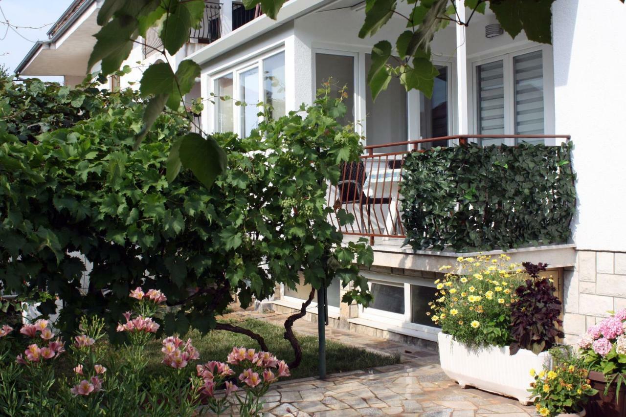 Apartment Vera Umag Exterior photo